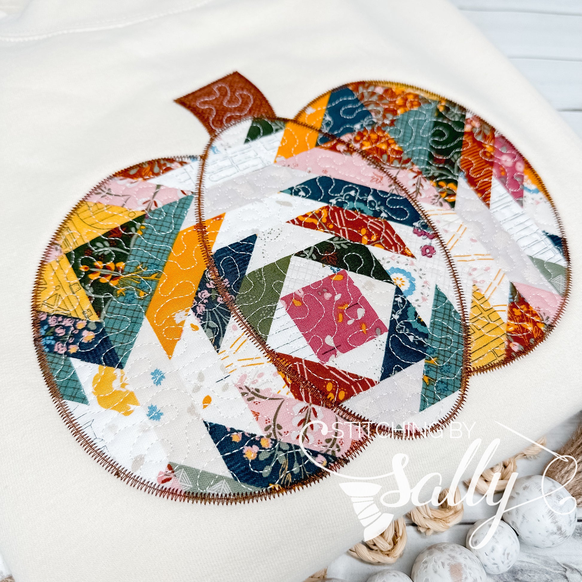 Quilted pumpkin appliqué 